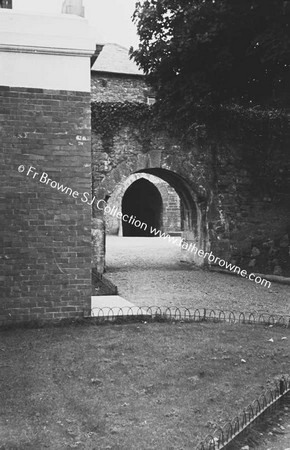 NEW OUT DEPARTMENT  ST JOHNS HOSPITAL  WITH OLD GATE